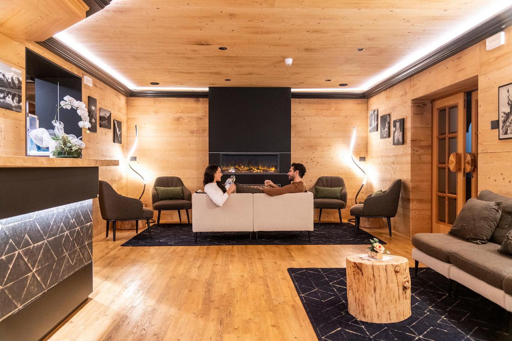 Hotel Alpino Wellness&Spa Peio Fonti Esterno foto