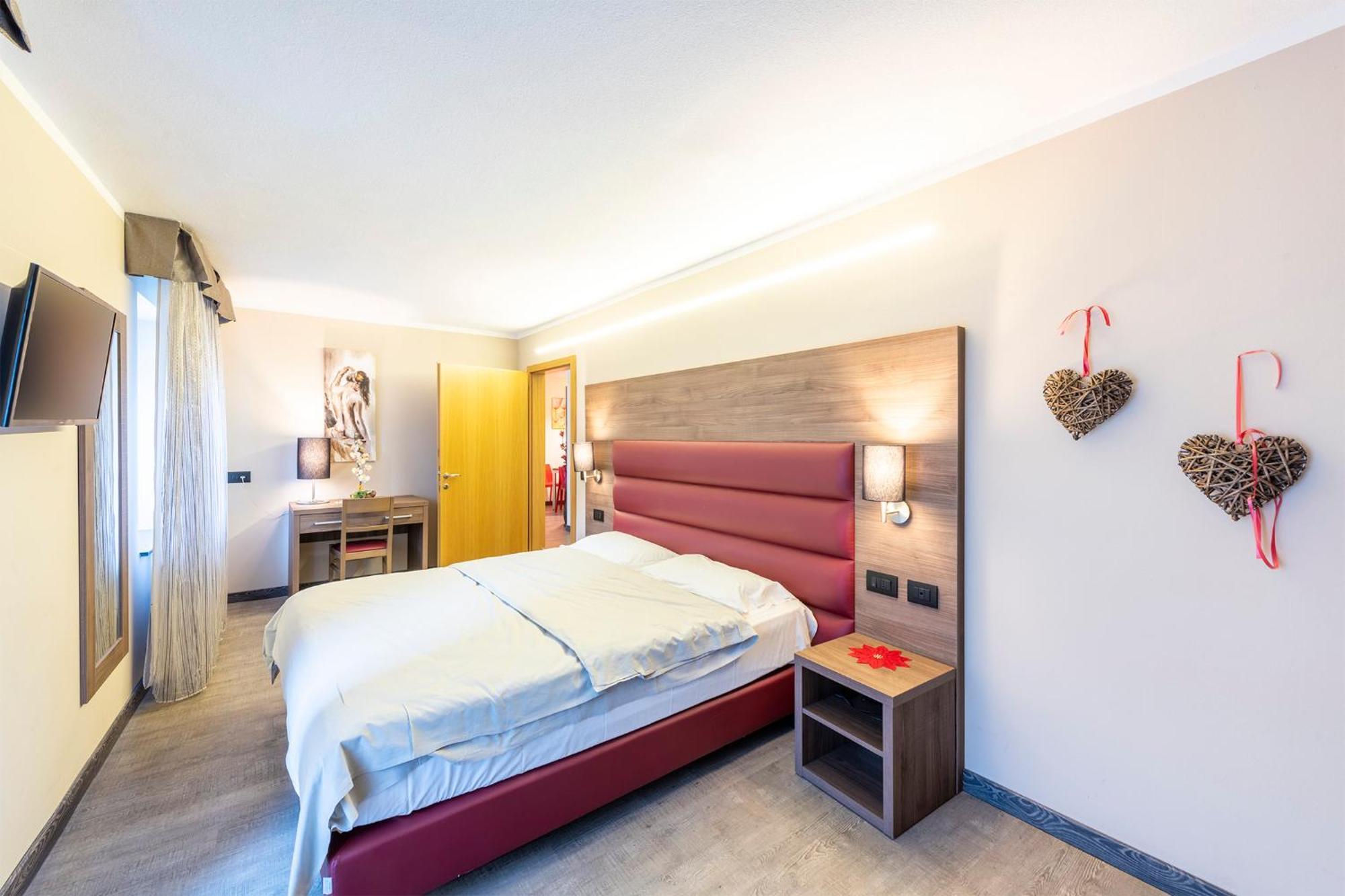 Hotel Alpino Wellness&Spa Peio Fonti Esterno foto